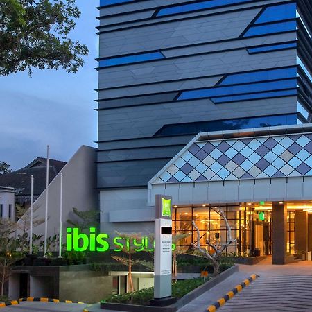 Ibis Styles Medan Pattimura Exterior photo